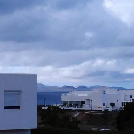 Optimist Rubicon Piscina Climatizable, Frente Al Mar Playa Blanca