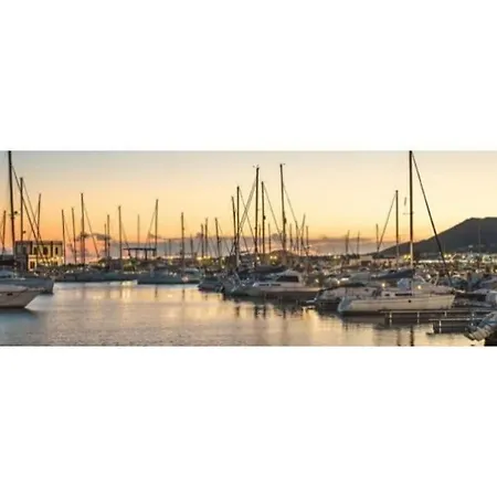 Optimist Rubicon Piscina Climatizable, Frente Al Mar 别墅 *