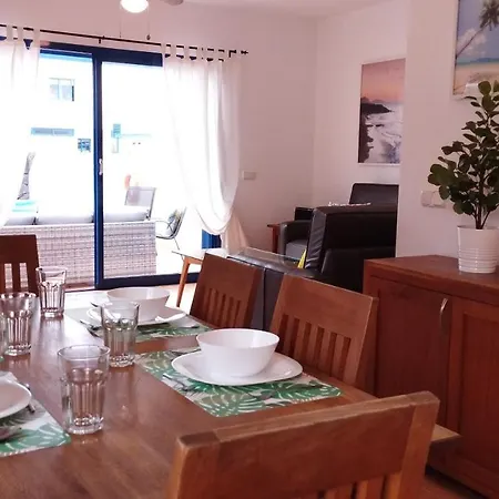 Optimist Rubicon Piscina Climatizable, Frente Al Mar 别墅