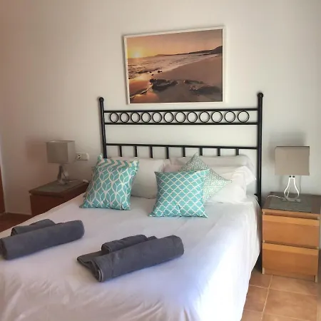 Optimist Rubicon Piscina Climatizable, Frente Al Mar 别墅